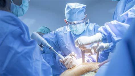 The Top 7 Knee Surgeons in the USA